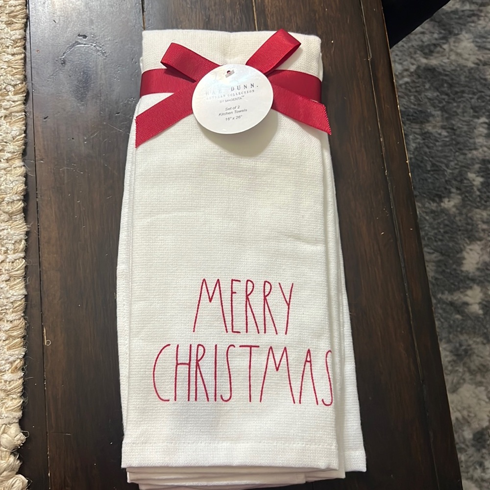Rae Dunn towels